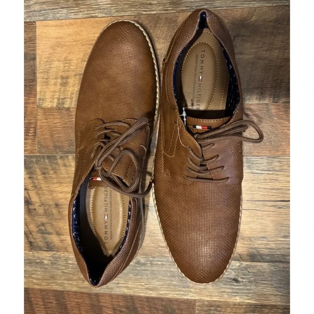Tommy Hilfiger Nemoza‎ Shoes Tag Flag Embossed Laced Up 12M Cognac New